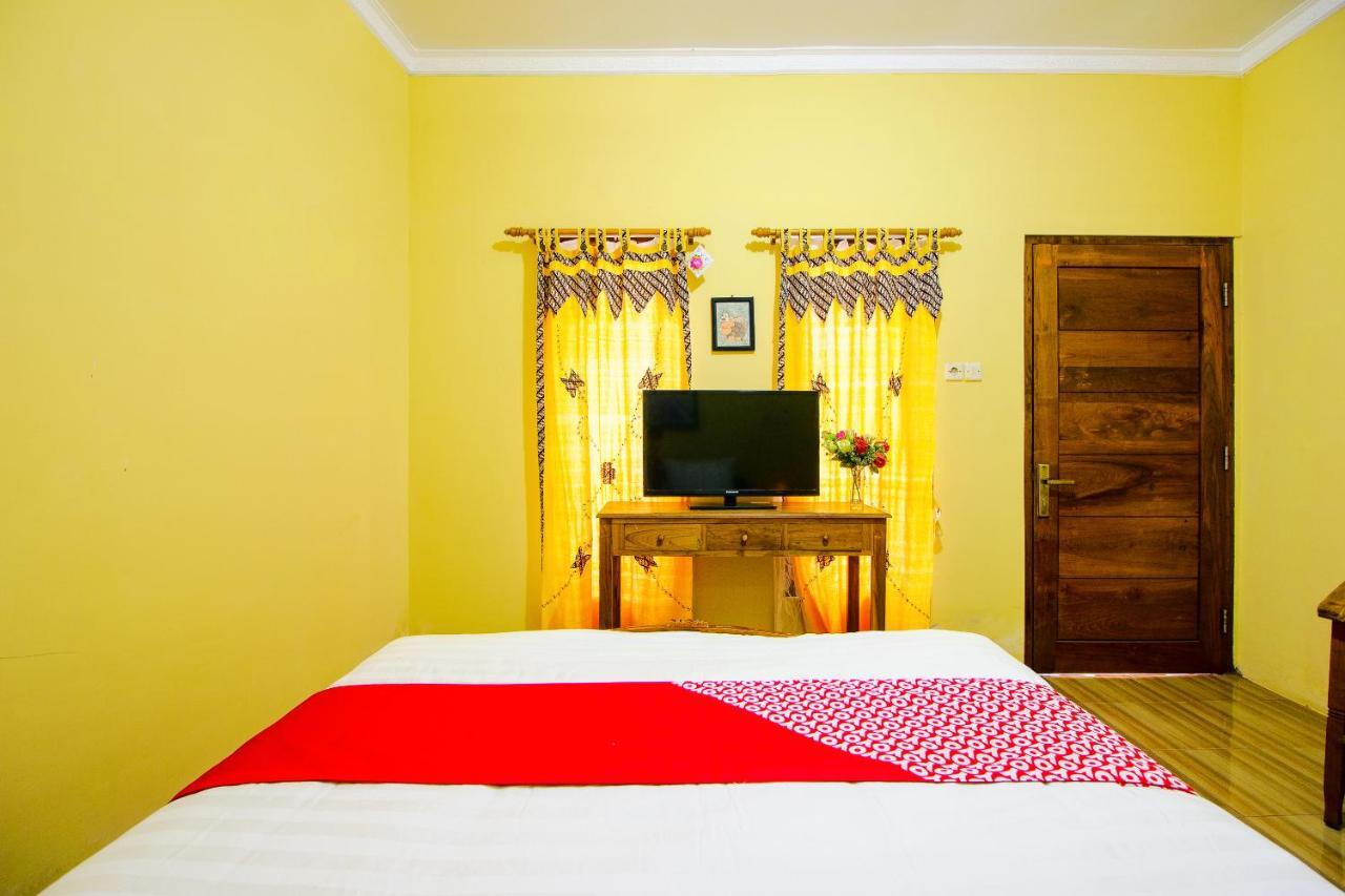 Oyo 2047 Opak Village Bed & Breakfast Bantul Exterior photo